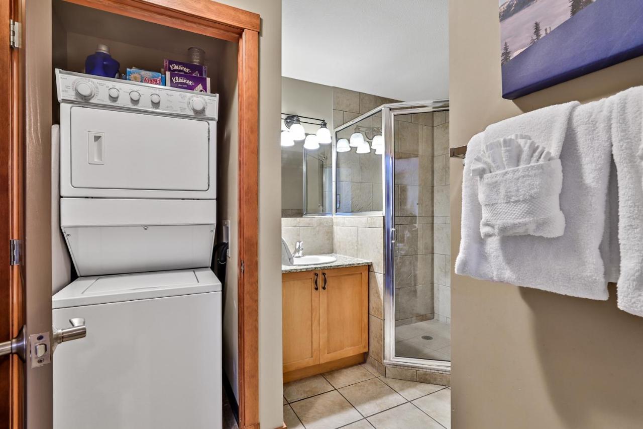 Inviting Rocky Mountain Hot Tub In Top Rated Condo Managed By Little Sister Getaways Canmore Exterior photo